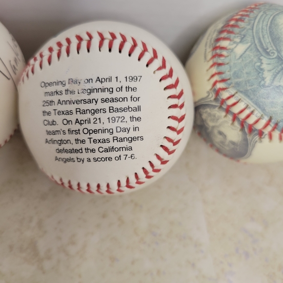 Baseball lot of 4 - Picture 5 of 6